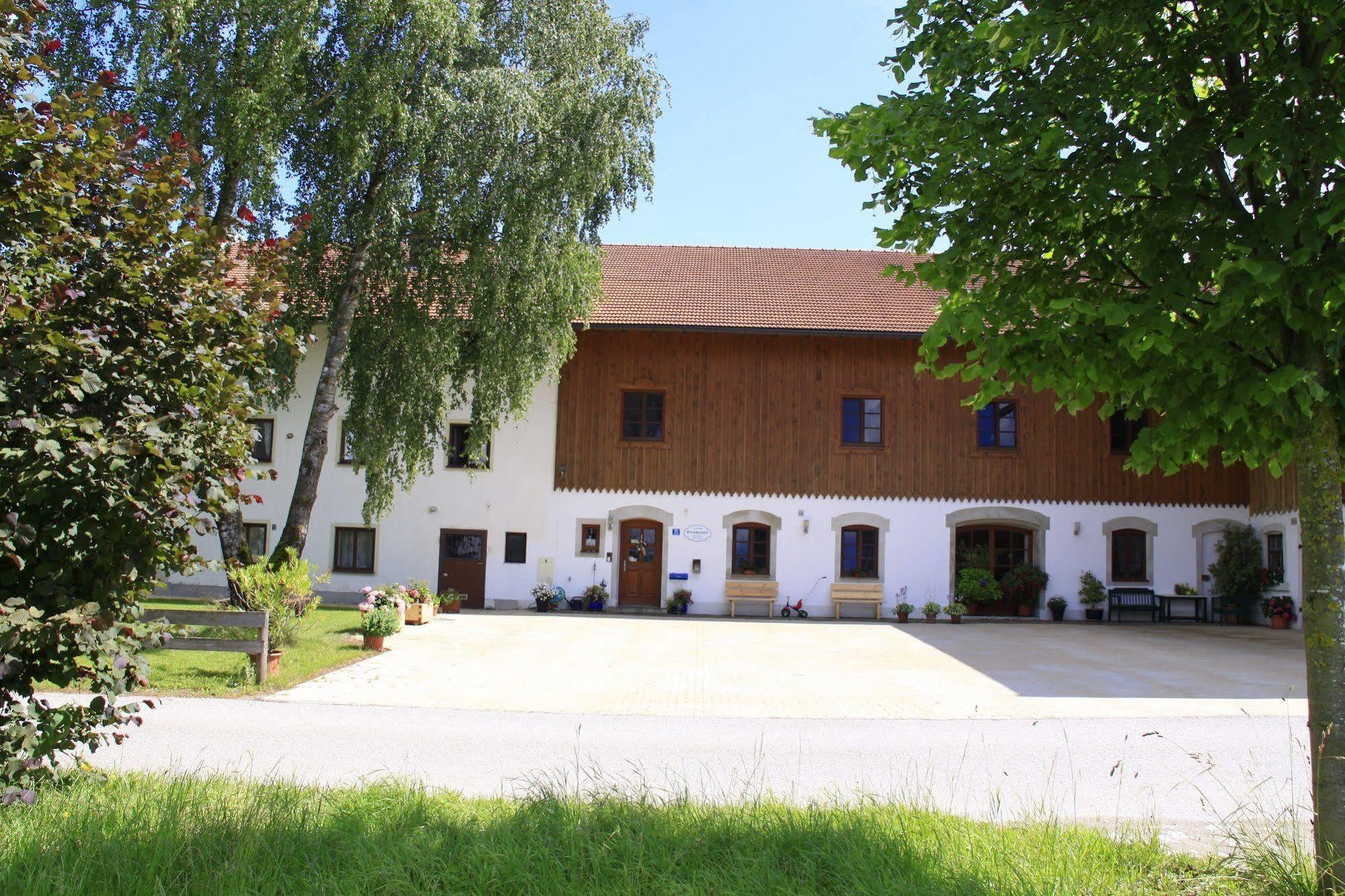 Pension Bernhardhof Otterfing Exteriér fotografie